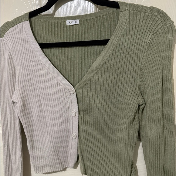 Garage Two-Tone Ribbed Cropped Cardigan Top | Green & Beige | Size S - Picture 3 of 9